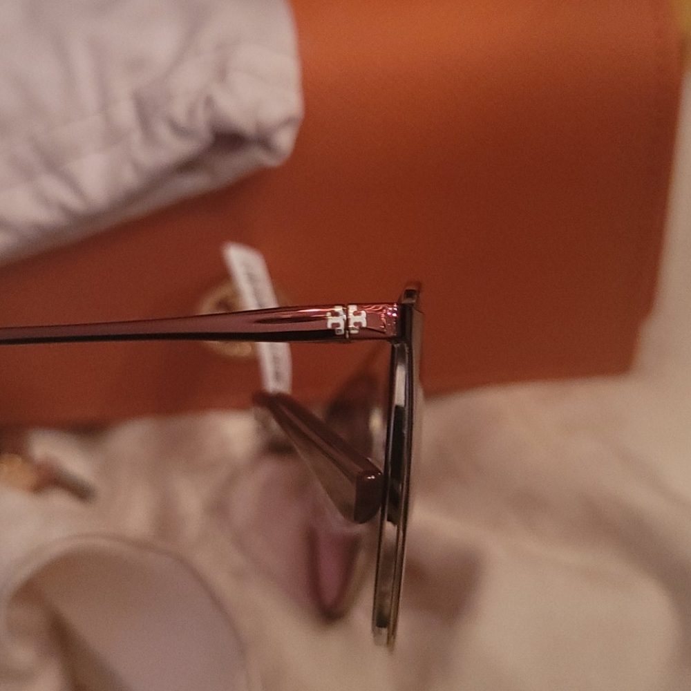 Tory Burch sunglasses - Picture 7 of 12